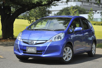 2011年上半期の新車登録台数、過去2番目のマイナス 画像