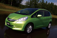 登録車販売ランキング、フィット 2年ぶりトップ…2011年上半期 画像