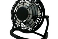 車内でもオフィスでも使える扇風機 オートバックスが発売 画像