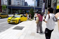 オプティマスプライムとバンブルビーが東京を走った…トランスフォーマー 画像
