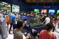 【ジャカルタモーターショー11】ホンダ フィット がカルト的人気 画像