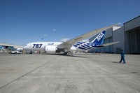 ANA 787 初号機がロールアウト 画像