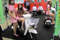 ［居酒屋産業展11］デリバリー用電動バイクを月1万5750円でレンタル 画像