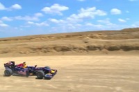 レッドブルF1、今度は荒野を行く［動画］ 画像