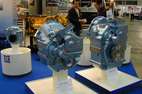 【ボートショー速報】ZFのトランスミッション---直結? 画像