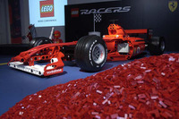 「レゴ・レーサー」登場---ブロックで作られた実物大フェラーリF1も 画像