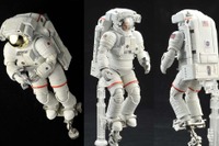 ISS船外活動用宇宙服を発売 10分の1 画像