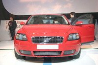 【ボルボ『S40/V50』日本発表】見せる自信、待たせて勝負 画像