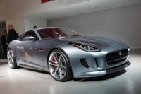 【フランクフルトモーターショー11】ジャガーのHVスポーツ、C-X16…ターゲットはポルシェ911?! 画像