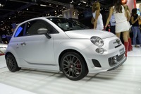 【フランクフルトモーターショー11】アバルト 695コンペティツィオーネ…フェラーリ仕様よりスパルタン 画像