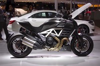 【フランクフルトモーターショー11】ドゥカティ ディアベルAMG 詳細画像 画像