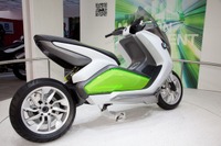 【フランクフルトモーターショー11】BMWから電動スクーター、コンセプトe登場 画像