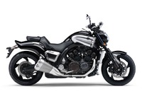ヤマハ VMAX、オイルが供給されず走行不能となるおそれ 画像