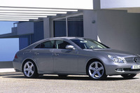 【ジュネーブモーターショー'04出品車】メルセデスの新型クーペ『CLS』は4ドア 画像