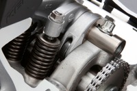 ホンダ、二輪車用エンジンとトランスミッションを開発 画像