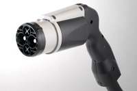 日本航空電子がEV用急速充電コネクタを開発---直感的で分かり易い操作性 画像