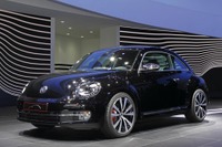 【フランクフルトモーターショー11】VW ビートル がギターアンプに!? フェンダーとコラボ 画像
