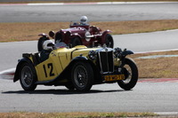 往年の名車や現代のスーパーカーが集合 10月15日 画像