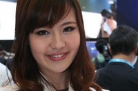【Today'sオートガール】そんなに見つめないで…上海モーターショー11 画像