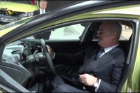 フォルクスワーゲン会長、ホンダ シビック 新型を入念視［動画］ 画像