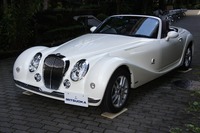 光岡 ヒミコ 誕生3周年特別仕様車を発売 画像