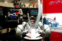【ジュネーブモーターショー'04速報】全てが普通じゃない…トヨタ『MTRC』 画像