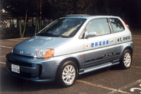 ホンダ『FCX』を出光興産に納車 画像