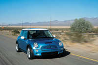 自分好みの『MINI』に、内外装色の追加とオプション追加 画像
