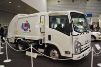 【EVEX & CSF 11】電動ゴミ収集車、スバルが初出品 画像