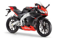 アプリリア、スーパースポーツ2車種を発売 画像