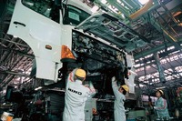 日野白井社長、洪水は11月中に部品対策できれば… 画像