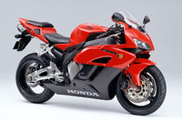 ホンダ、スーパースポーツバイク『CBR1000RR』を発売 画像