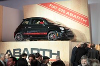 【ロサンゼルスモーターショー11】アバルト 500 米国上陸…160psにパワーアップ 画像