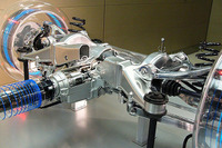 次期ホンダ『レジェンド』…スポーツカーと競合するドライビング 画像