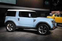 【ロサンゼルスモーターショー11】ランドローバー DC100、ディフェンダー後継車がオフロード仕様へ進化 画像