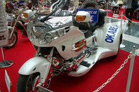 【東京モーターサイクルショー04】これぞ“大人の3輪車” 画像