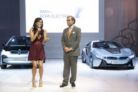 【ロサンゼルスモーターショー11】BMWは新ブランド「i」を展示…ハリウッド女優も登場 画像