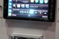 【東京モーターショー11】クラリオン、スマートフォンアプリをナビ画面に表示させるシステム 画像