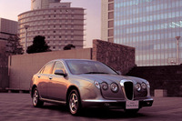 【写真蔵】光岡自動車が新型セダン『ヌエラ』を発売 画像