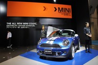 【東京モーターショー11】一般公開に合わせて MINIクーペ の納車を開始 画像