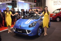【東京モーターショー11】ルノー、参考出品車の3車種を来年発売 画像