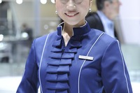 【東京モーターショー11】コンパニオン…ポルシェ 画像