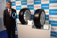 【東京モーターショー11】横浜ゴム野地社長「ドライビングプレジャーを追求した商品」 画像