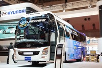 【東京モーターショー11】ヒュンダイ、2012年モデルの大型観光バスを展示 画像