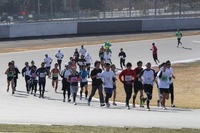 サーキットを足で走る…富士マラソンフェスタ 12月18日 画像