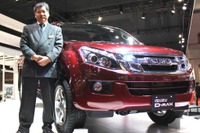 【東京モーターショー11】いすゞ D-MAX…ステイタス性あるピックアップトラック 画像