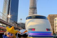 東武特急スペーシアがリニューアル　スカイツリーとコラボ 画像