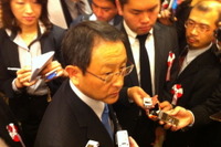 トヨタ豊田社長、アクア を「昇り竜にしたい」 画像