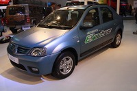 【デリーモーターショー12】マヒンドラからEVセダン…ルノーがベース 画像