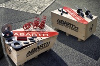 アバルト 500C のパフォーマンスを向上するパーツキットを発売 画像